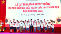 LỄ TUYÊN DƯƠNG KHEN THƯỞNG HỌC SINH GIỎI TIÊU BIỂU NGÀNH GIÁO DỤC VÀ ĐÀO TẠO HUYỆN BA VÌ NĂM 2021-2022